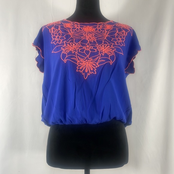 Arden B Royal blue, peach embroidered floral top, short sleeve - Picture 2 of 8